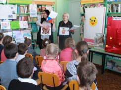 Мероприятие «Посмотрите на меня, избиратель – это я!» провели для детей в библиотеке хутора Вербочки