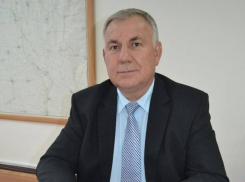 С днём защиты детей поздравил горожан глава администрации Морозовского района Петр Тришечкин