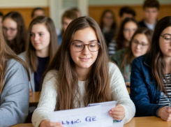 400 школьников Морозовска уже прошли «репетицию» ОГЭ