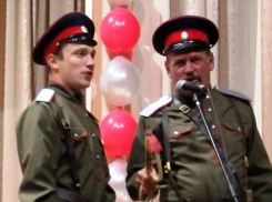 Молодые душой морозовчане собрались на концерте в честь Дня пожилого человека