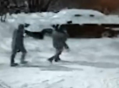 Нужно орать, орать во всё горло, что не знаешь этих людей! - морозовчане о том, как должен вести себя ребенок, если его пытаются похитить