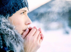 Переменную облачность и небольшой снег обещают морозовчанам  в праздничный выходной 