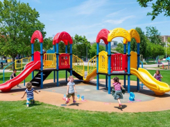 5 новых детских площадок появятся в Морозовске 