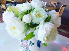 Поздравь любимого мужчину романтическим ужином в кафе «Рафинад»