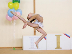 Отделение художественной гимнастики морозовской ДЮСШ проводит набор девочек от 3 до 16 лет