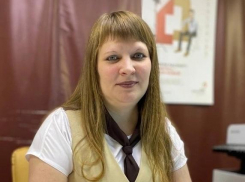 В МФЦ Морозовского района отметили заслуги Марины Игнатовой 