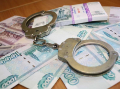 Инспекторов ДПС в Морозовске обвинили в служебном подлоге
