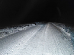 Власти опровергают «снежный коллапс» на трассе под Морозовском