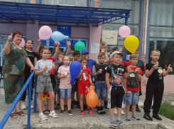 Дети – цветы нашей жизни, наше будущее и наше настоящее! - культорганизатор Вольно-Донского СДК Светлана Напалко