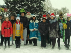 Интересным и оригинальным способом любители активного образа жизни поздравили морозовчан с Новым годом 
