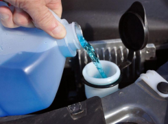 Стеклоомывающая жидкость: как правильно выбрать объяснили сотрудники Роспотребнадзора Ростовской области