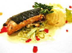 Отметьте День Защитника Отечества по-взрослому, с «Триумфом»!