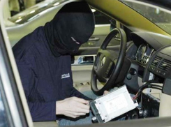 Житель Морозовского района ограбил автомобиль волгодонца