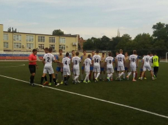 Футболисты из Морозовска вышли в 1/4 финала кубка губернатора
