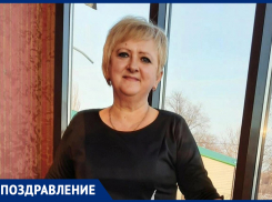 Ирину Иванченко с юбилеем поздравила семья Суховых и Иванченко 
