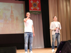 Артисты Морозовского районного дома культуры выступили в поддержку ребят, призванных по частичной мобилизации