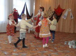 Весело и радостно прошел праздник Крещения в детском саду «Колобок» в Морозовске