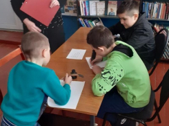 Писали пером и разгадывали загадки: ребята из станицы Вольно-Донской узнали, как учились на Руси в старину 