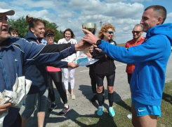 Победителями городского легкоатлетического пробега на 30 км в Морозовске стали Александр Татарнев и Елена Дьяченко 