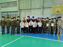 Стали известны победители соревнований по фланкировке казачьей шашкой на кубок атамана Морозовского юрта
