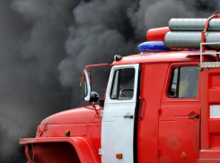 Есть погибший: на улице Пламя Революции произошел пожар в многоквартирном доме
