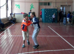 Дети разных возрастов приняли участие в празднике «Здравствуй, солнечное лето» в хуторе Донском