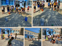 Веселыми эстафетами и ритмичной зарядкой отметили День физкультурника в детском лагере школы №4