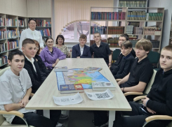 Школьников отправили в необычное «виртуальное турне» по городам России