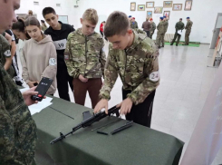 В Доме офицеров прошли первые «Юнармейские нормативы»