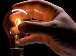 Три часа не будет света на пяти улицах Морозовска