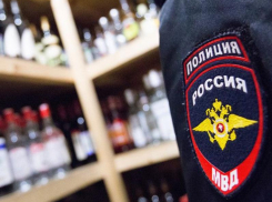 Более 40 тысяч литров незаконной готовой алкогольной продукции изъяли сотрудники полиции Ростовской области