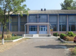 Новые сценические костюмы для Вольно-Донского СДК хотят приобрести с помощью проекта «Сделаем вместе»