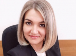 Вопрос-ответ: Почему только Лариса Дергачева реагирует на обращения морозовчан о проблемах города?