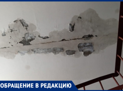 «Крыша течет с прошлого года», - жители дома №14 на улице Ворошилова в Морозовске