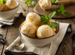 Устрой себе День мороженого на завтрак с магазином «Глория»