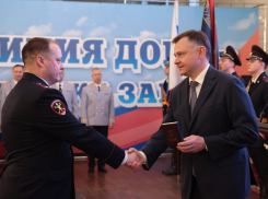 Юрий Слюсарь поздравил с профессиональным праздником полицейских Дона