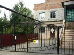 Морозовчане и приезжие по привычке продолжают искать «переехавший» паспортный стол по старому адресу