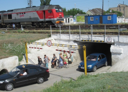 В Морозовске на два часа остановят движение через тоннель