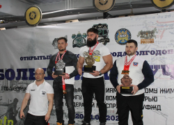 Сборная команда Морозовска одержала победу в открытом чемпионате города Волгодонска по пауэрлифтингу