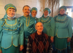 Праздничной программой «С поклоном к седине» поздравили односельчан-юбиляров в хуторах Покровка и Донской