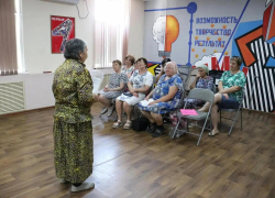 Песни, стихи и летнее настроение: в Морозовске прошла особенная встреча