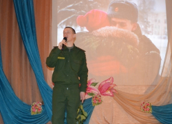  Морозовский гарнизон поздравил всех дам предпраздничным концертом