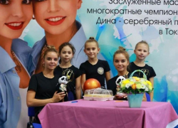 Воспитанницы Морозовской детско-юношеской спортивной школы побывали на мастер-классе именитых гимнасток - сестер Авериных