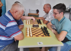 Морозовчане достойно представили свой город на турнире по быстрым шахматам в Цимлянске