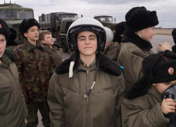 Кадеты побывали на военном аэродроме Морозовска
