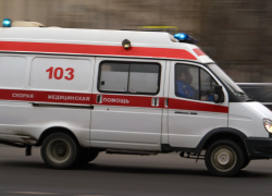 Девочка-подросток в Морозовске попала под машину, не смотря на сигналы водителя