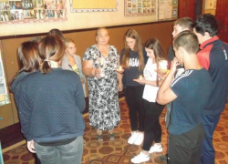 Литературно – поэтическую композицию «Насмерть прикипевшая к России Курская великая дуга» провели в Старопетровском СДК