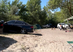 Подъехать на машине к водоемам теперь запрещено в Морозовском районе