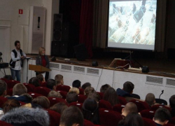 Молодежь Морозовского района агитировали пойти в аграрии