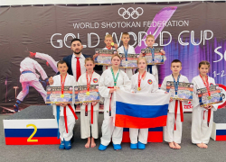 Из девяти морозовчан, участвовавших в международных соревнованиях по каратэ в Сочи семеро завоевали первые места, двое - вторые